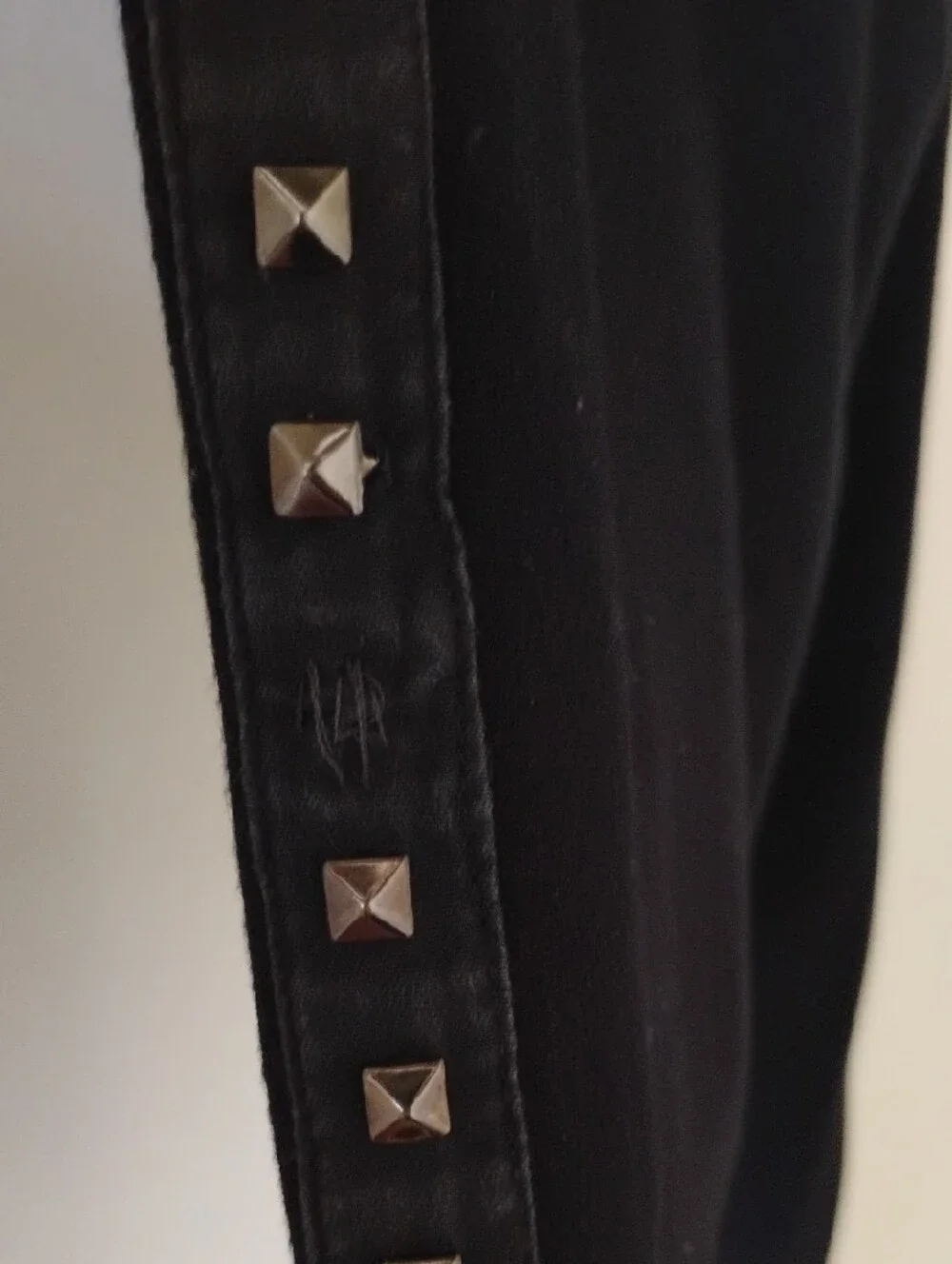 Romeo & Juliet Couture Black Leggings with Pyramid Studs Embellishments - Picture 4 of 5